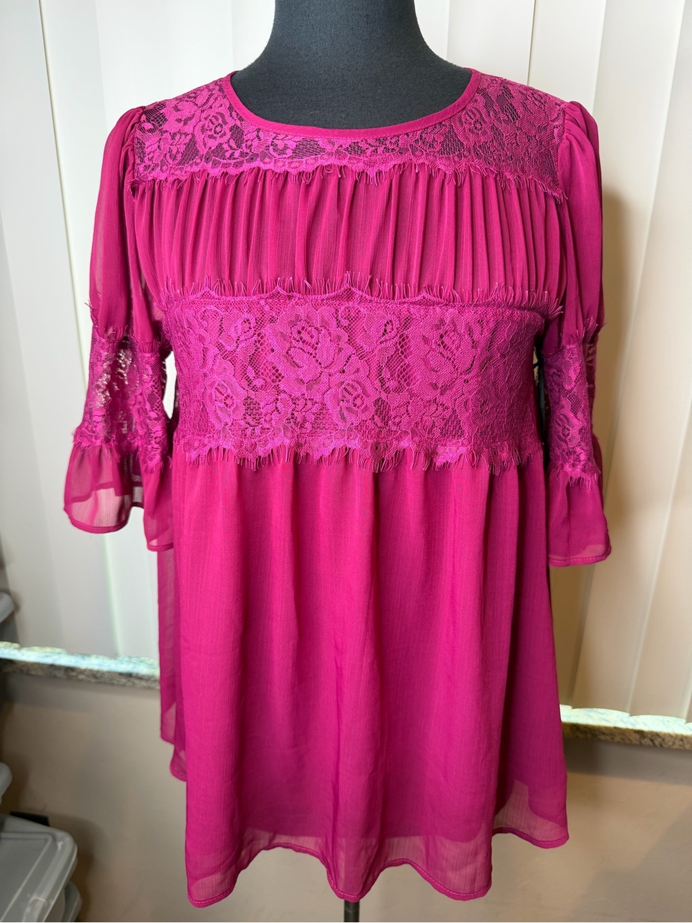 Halogen Womens Lace Yoke Chiffon Peasant Top - Magneta Pink Top Size XS